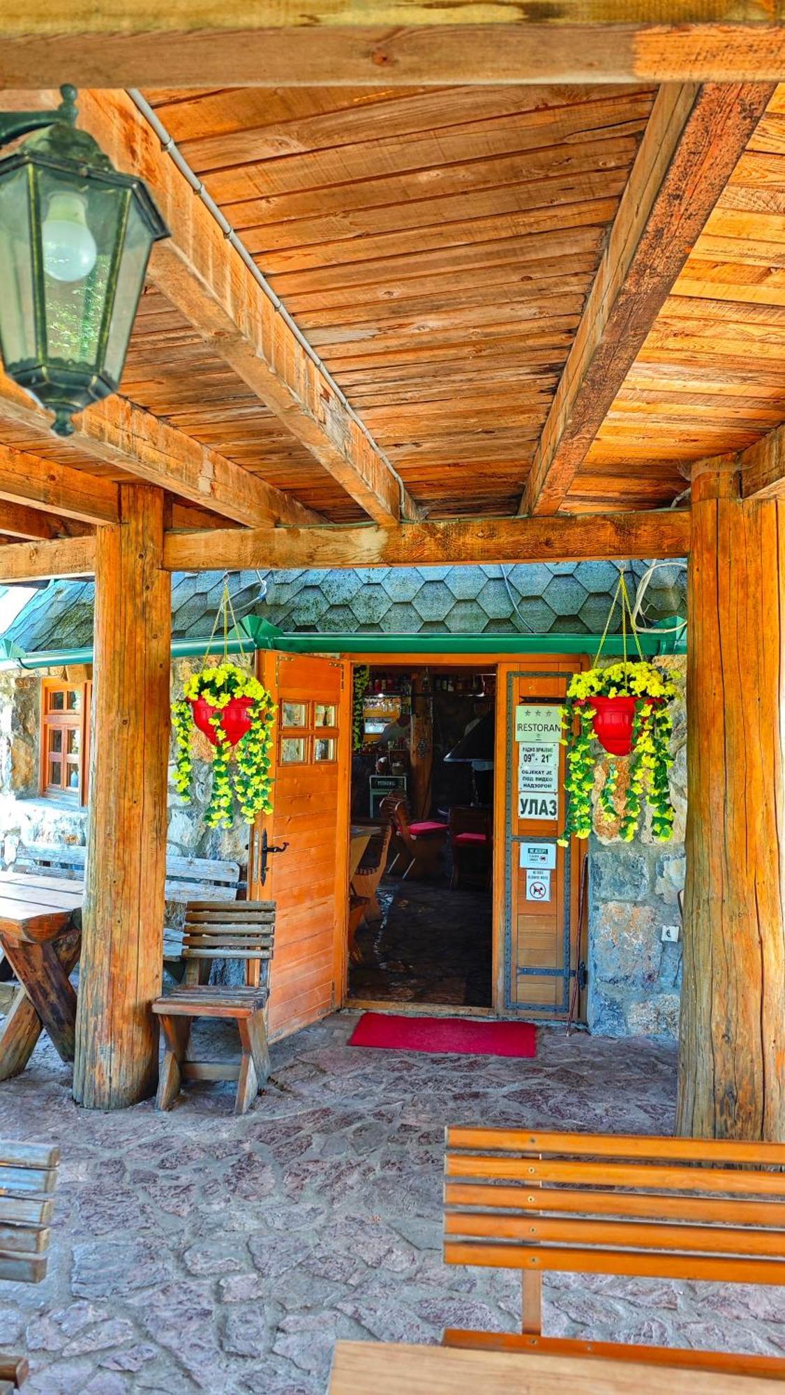 Kozak Apartments & Restaurant Мойковац Екстер'єр фото